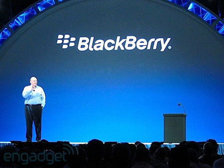 RIM có khả năng sẽ sản xuất điện thoại Windows Phone, theo Reuters.