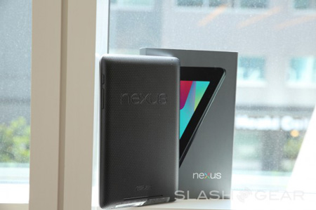 Google Nexus 7 vừa ra mắt đã được rao bán trên eBay