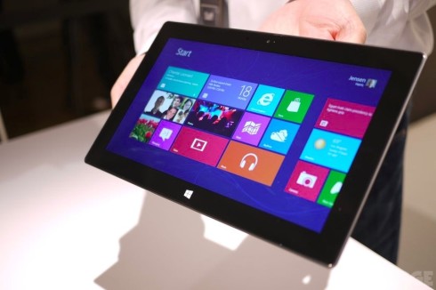 Thời lượng pin của tablet Microsoft Surface yếu hơn iPad