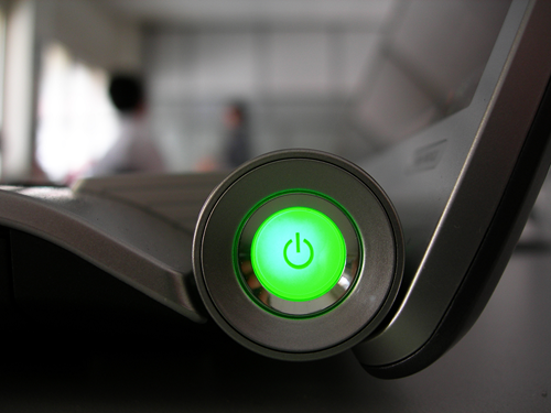 10 điều không nên làm với  máy tính của bạn