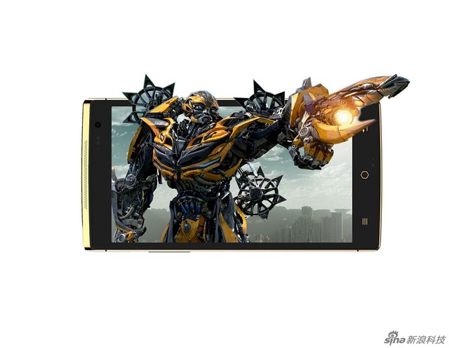  smartphone màn hình 3D nổi đầu tiên trên thế giới